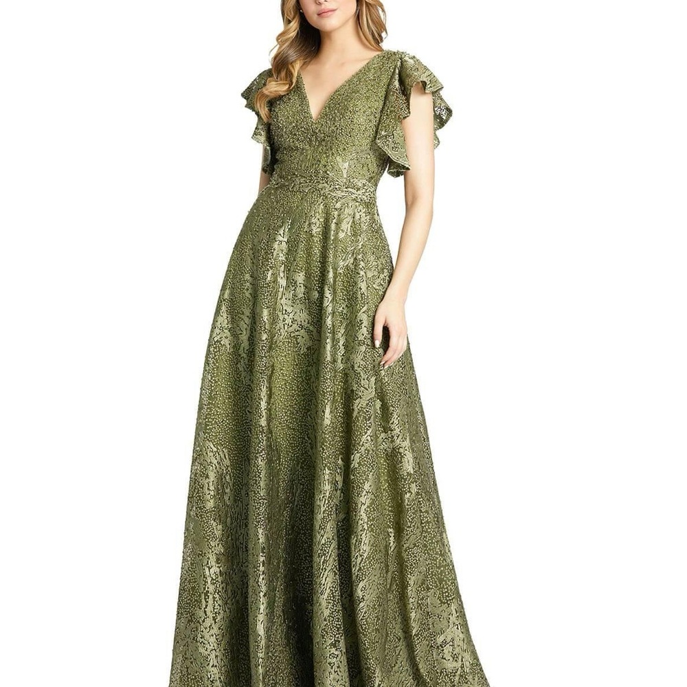 Elegant Green Evening Gown